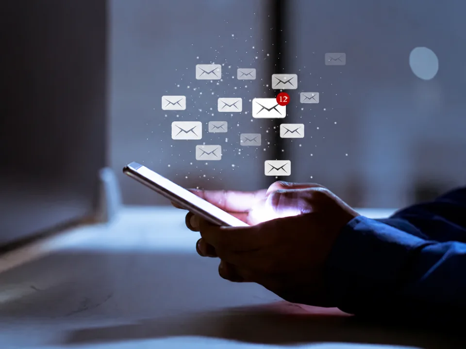 Migração e Hospedagem de E-mails